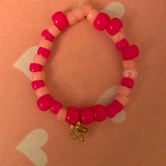 This bracelet for baby’s they name have to start with a c or nickname